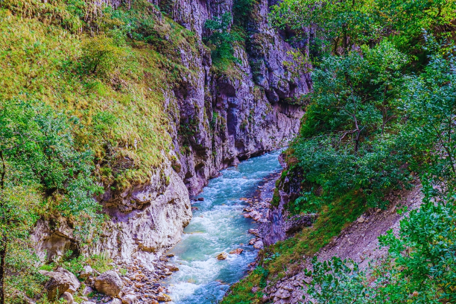Why Azerbaijan Is Perfect for Beach and Mountain Lovers